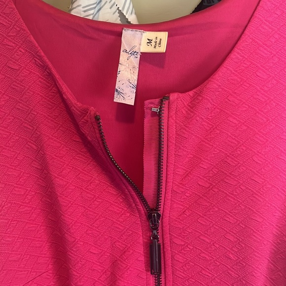 Pink fit n flare dress with pockets - Picture 2 of 6